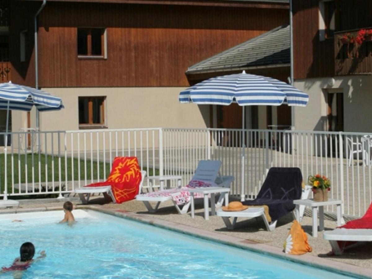 Studio Mansarde Avec Balcon, Piscine Et Parking Souterrain A Samoens - Fr-1-629-92 Dış mekan fotoğraf